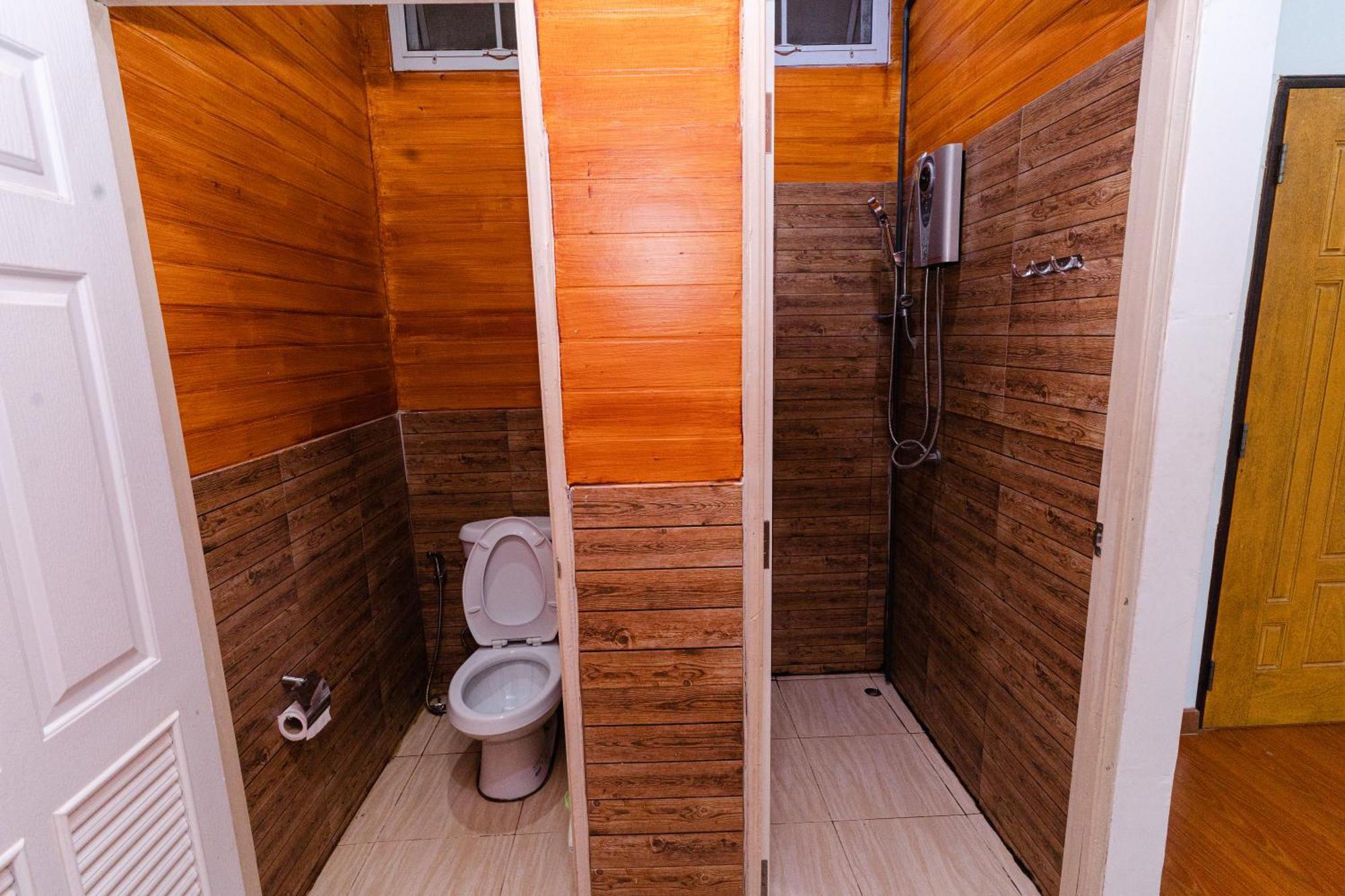 Baan Suan Khun Ta And Golf Resort Ubon Ratchathani Exterior foto