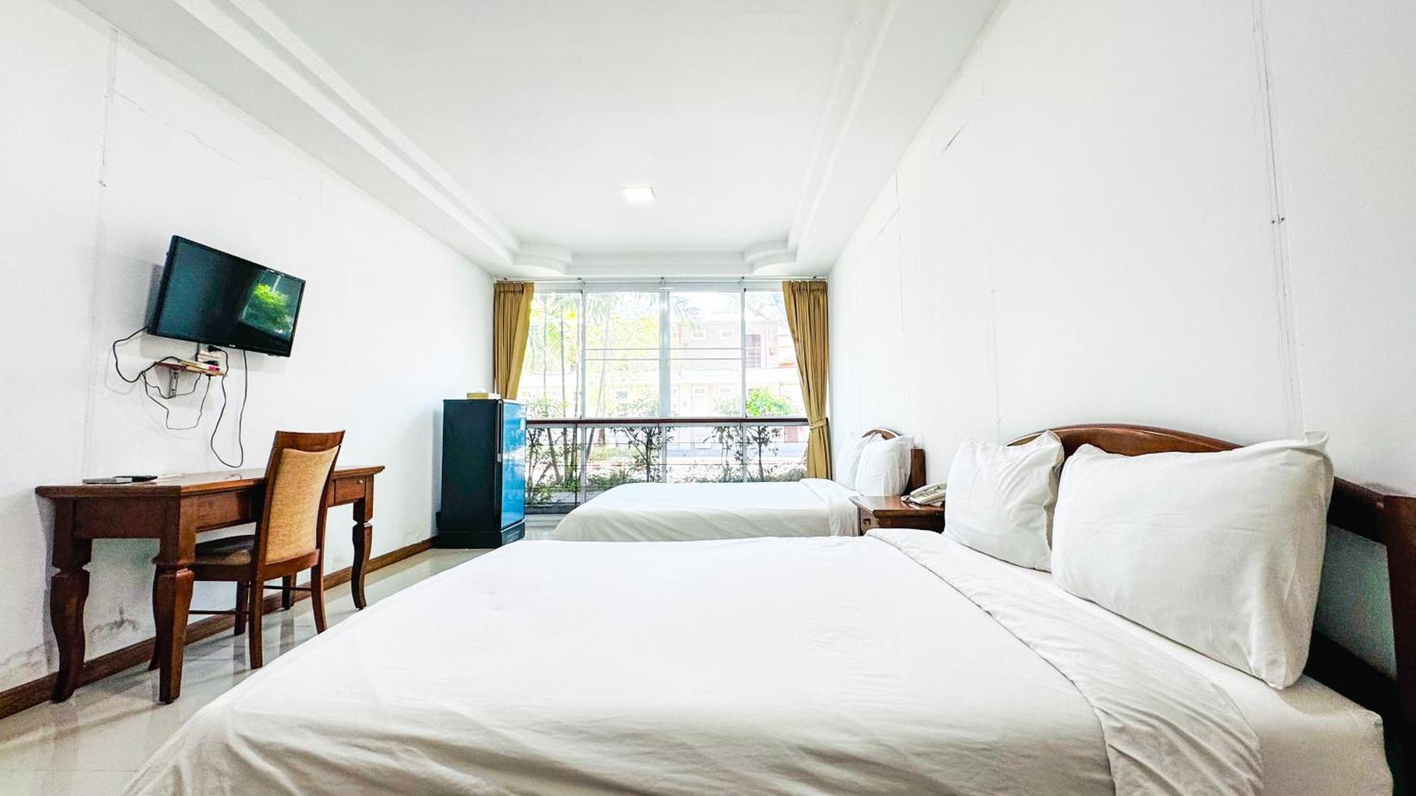 Baan Suan Khun Ta And Golf Resort Ubon Ratchathani Exterior foto